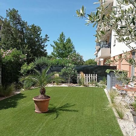 Апартаменты Les Jardins Du Ventoux Карпантра Экстерьер фото